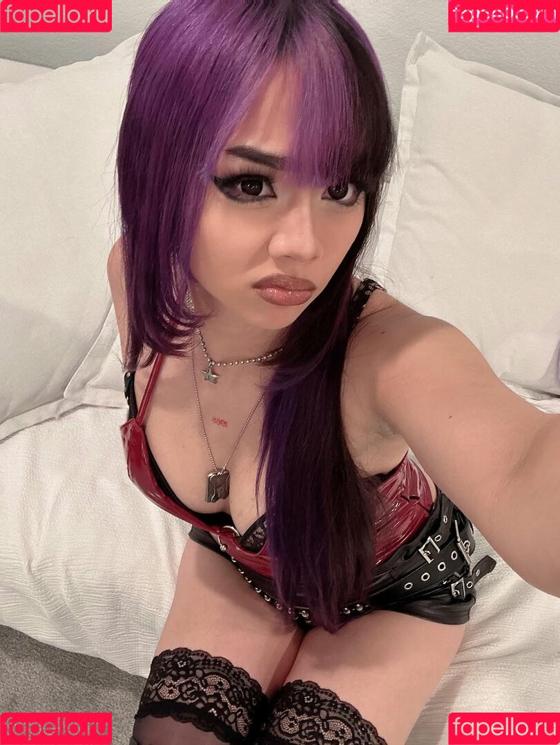 peach.niko Onlyfans Photo Gallery 