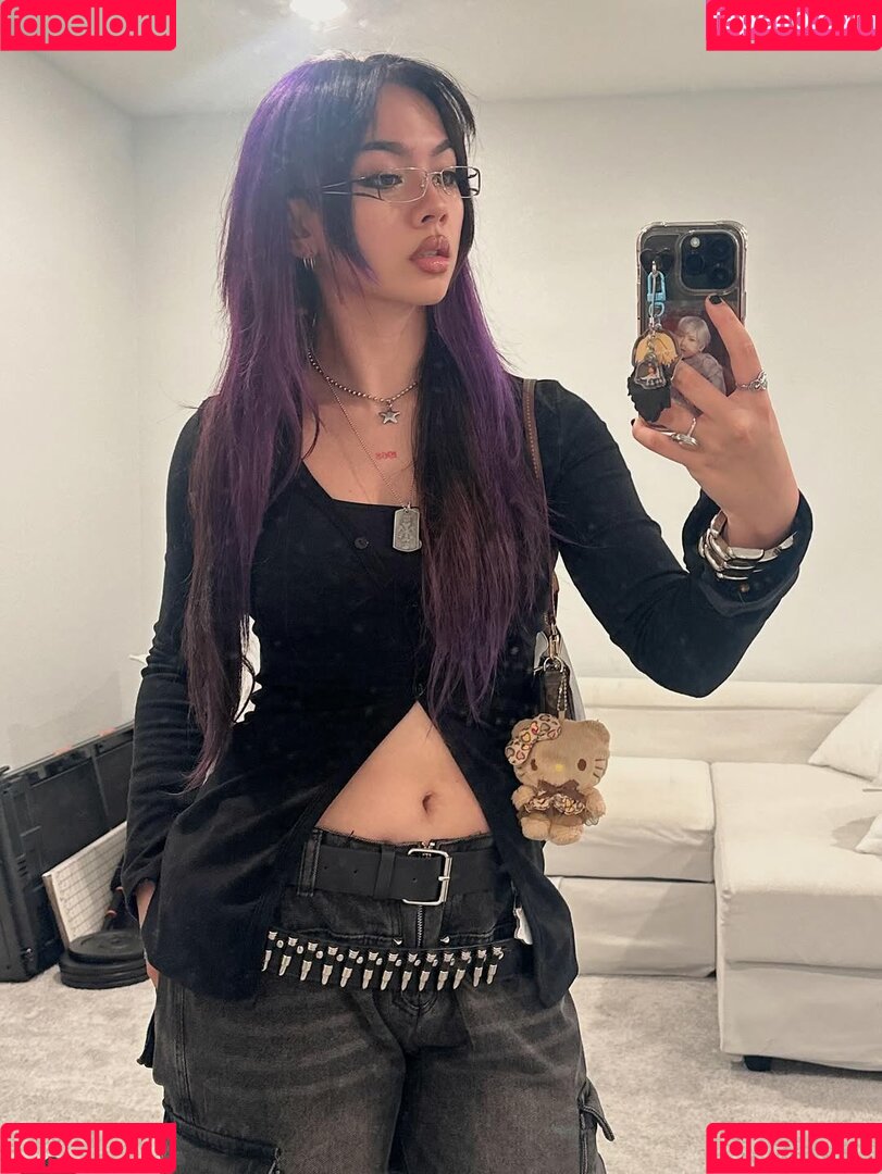 peach.niko Onlyfans Photo Gallery 