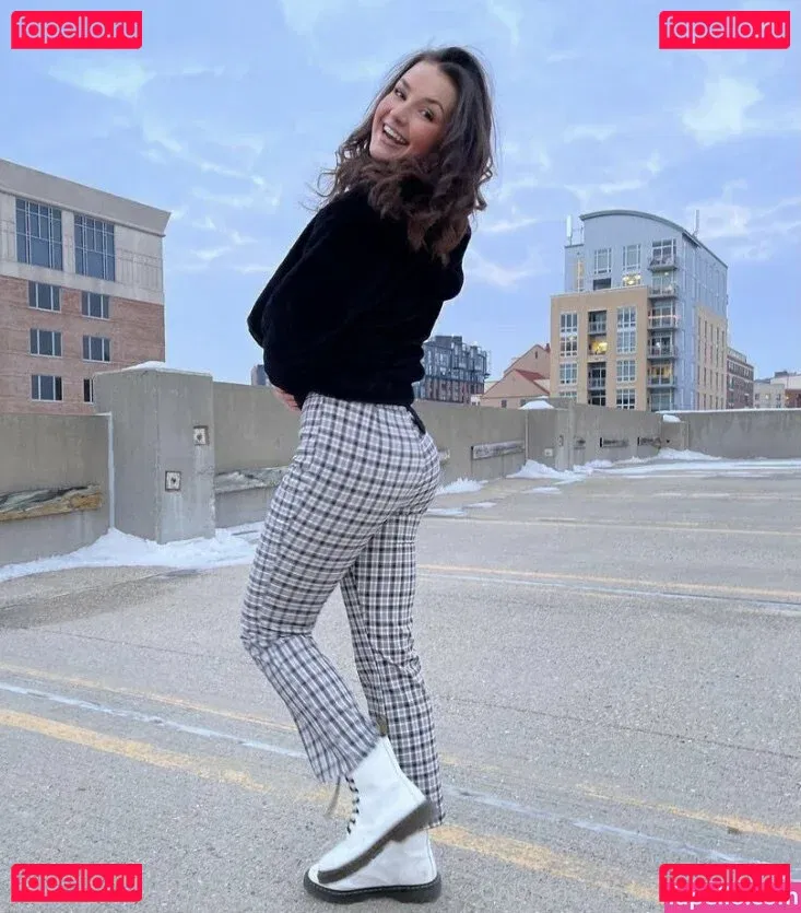 amandaclaire18 Onlyfans Photo Gallery 