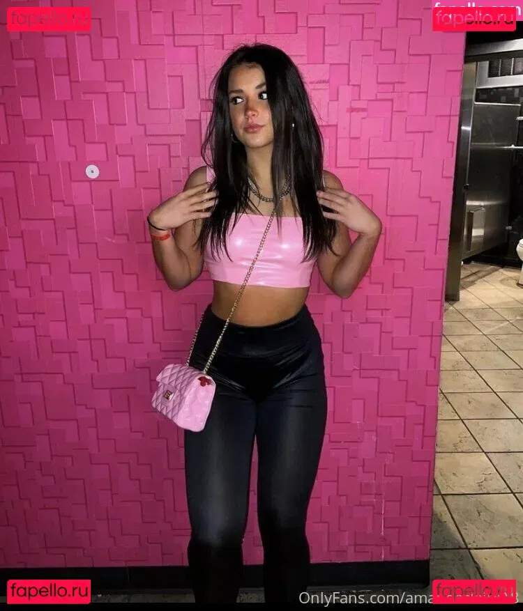 amandaclaire18 Onlyfans Photo Gallery 