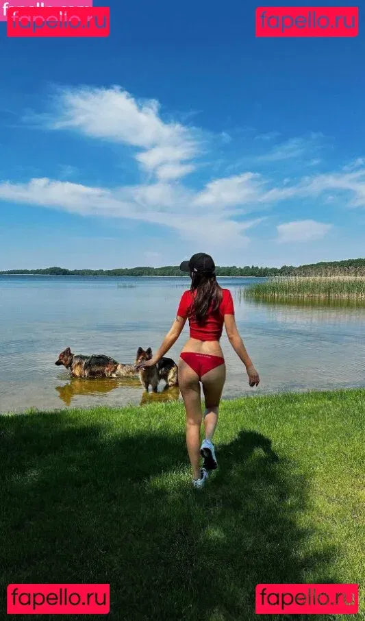 Paulina Soboń Onlyfans Photo Gallery 