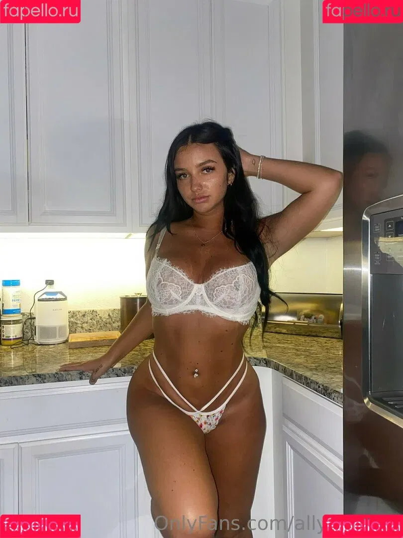 Ally Bross Onlyfans Photo Gallery 
