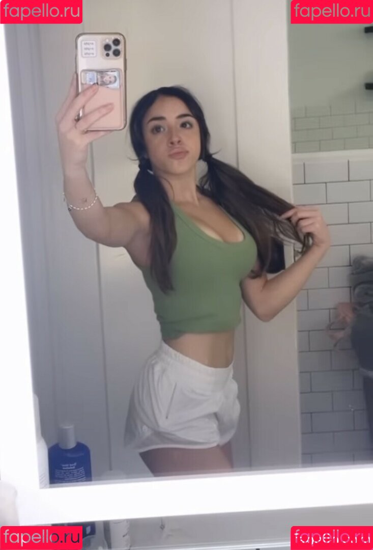 Thewittlebean Onlyfans Photo Gallery 