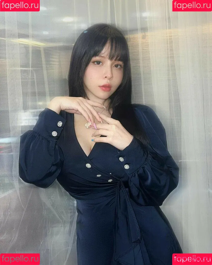 Mandi 香菱 Onlyfans Photo Gallery 
