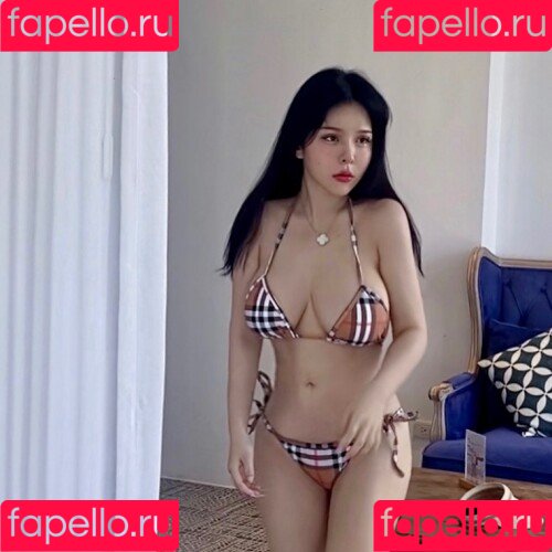 Mandi 香菱 Onlyfans Photo Gallery 