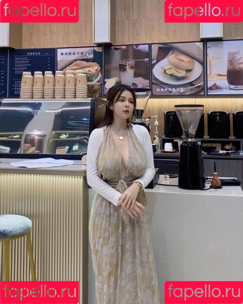 Mandi 香菱 Onlyfans Photo Gallery 