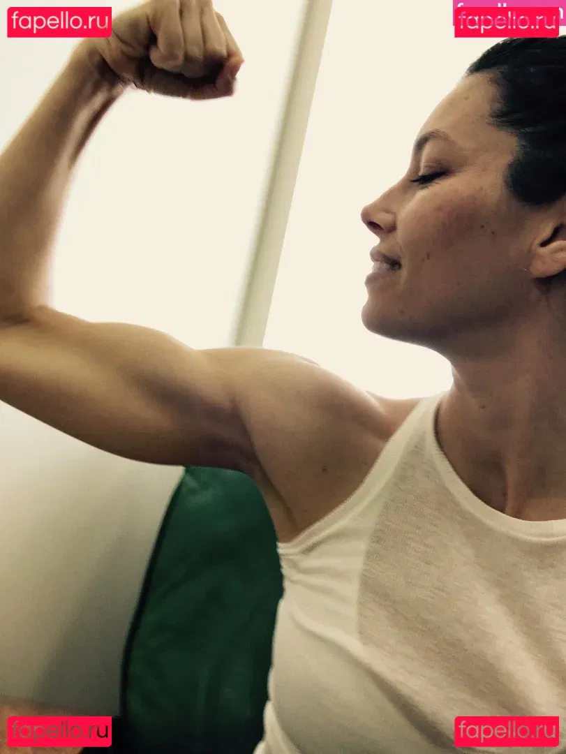 Jessica Biel Onlyfans Photo Gallery 