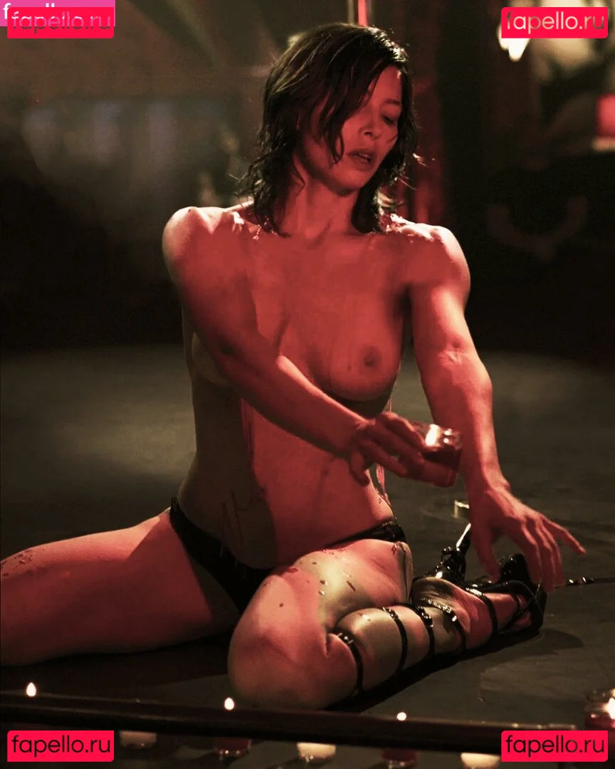 Jessica Biel Onlyfans Photo Gallery 