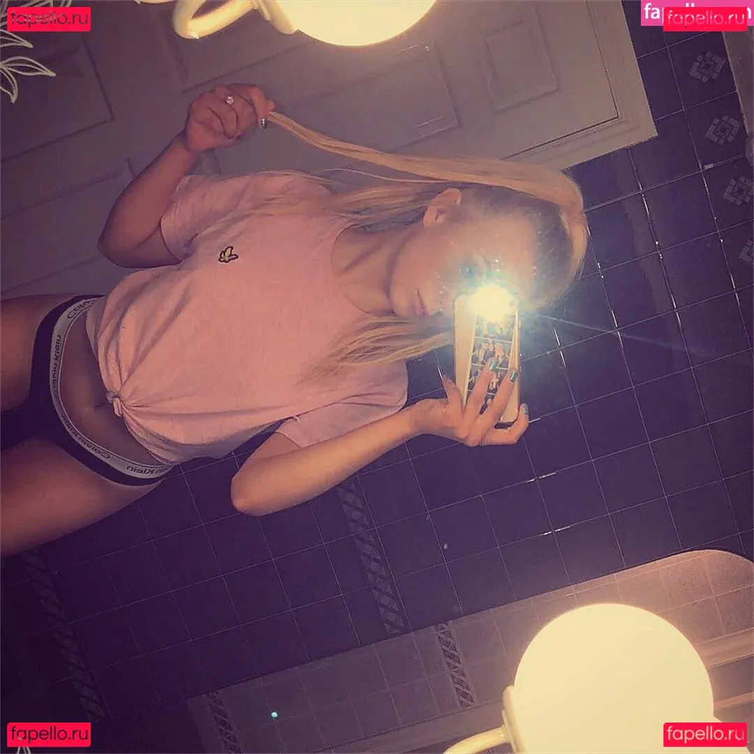 Holly Jo Ballard Onlyfans Photo Gallery 