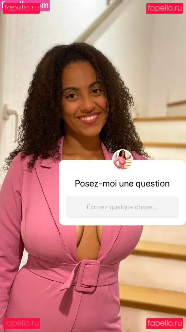 Ines Curly Onlyfans Photo Gallery 