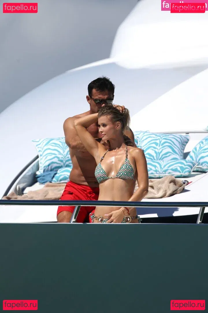 Joanna Krupa Onlyfans Photo Gallery 