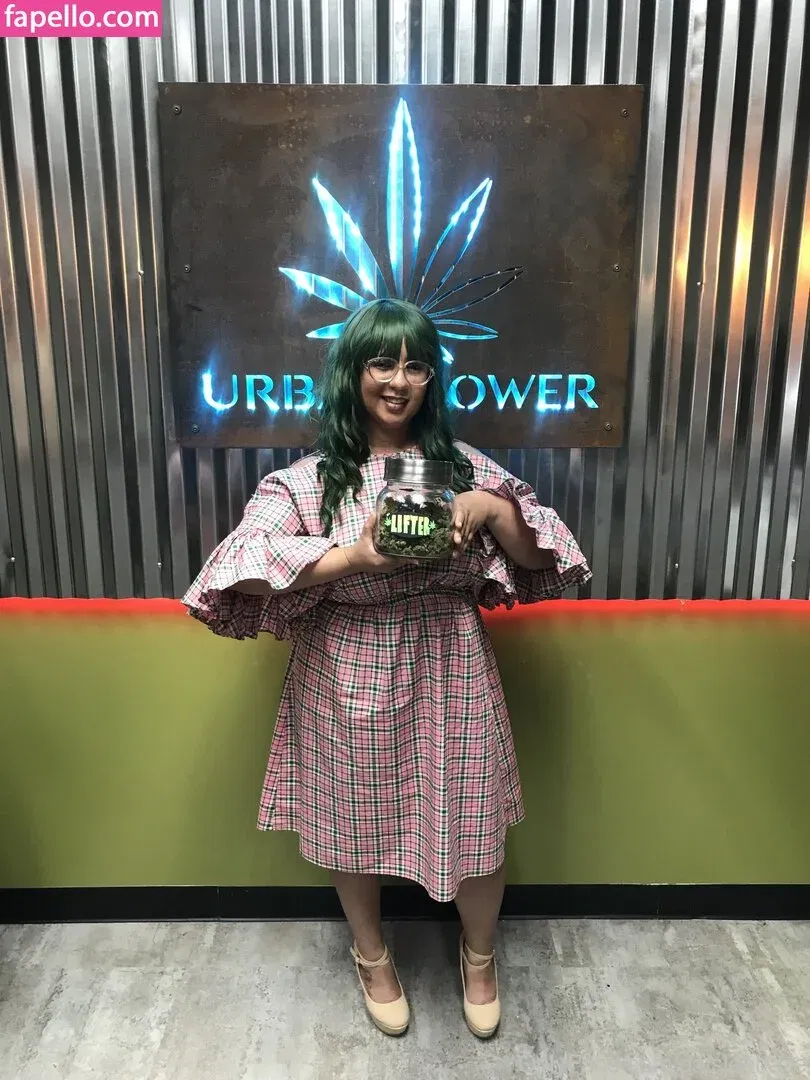 paisleehaze Onlyfans Photo Gallery 