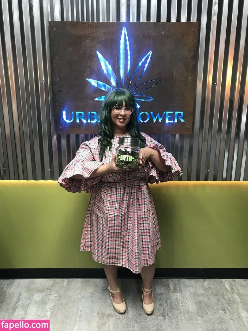 paisleehaze Onlyfans Photo Gallery 