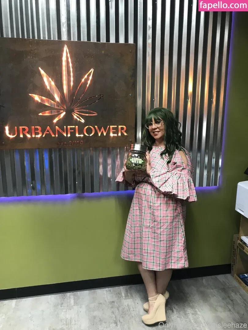 paisleehaze Onlyfans Photo Gallery 