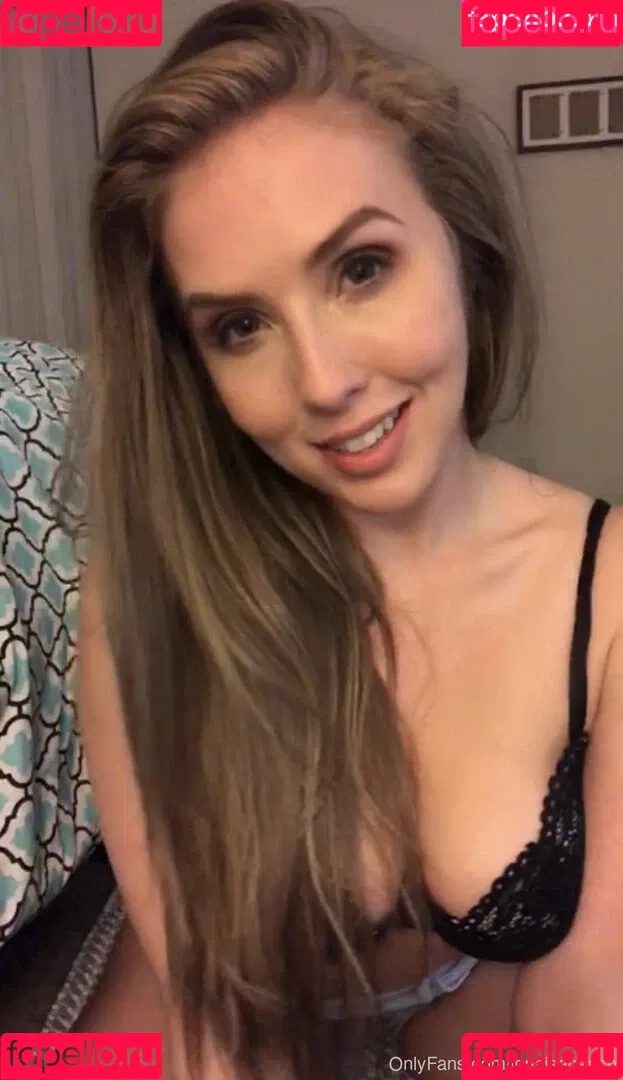 Lena Paul Onlyfans Photo Gallery 