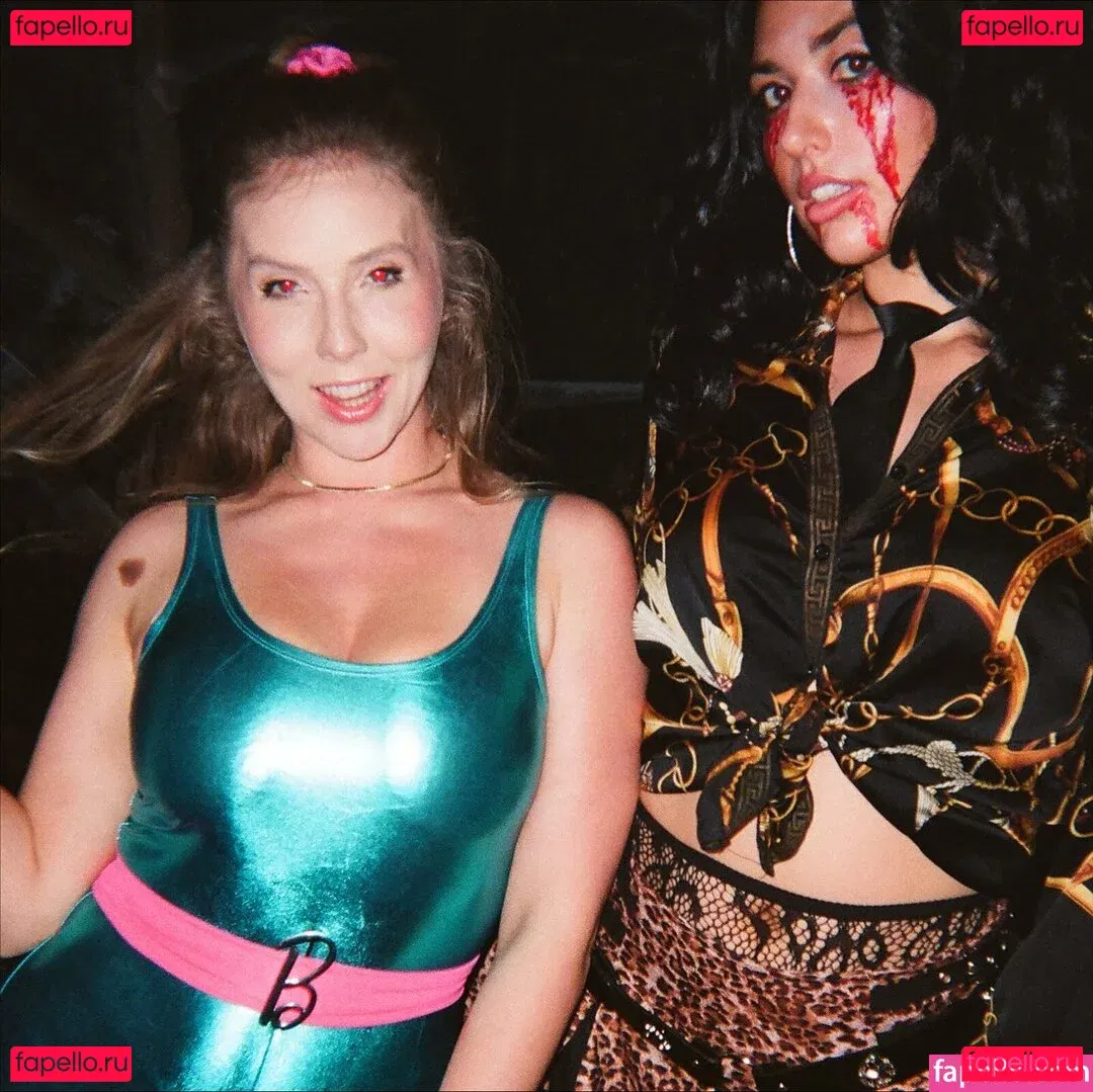 Lena Paul Onlyfans Photo Gallery 