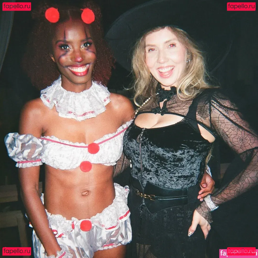 Lena Paul Onlyfans Photo Gallery 