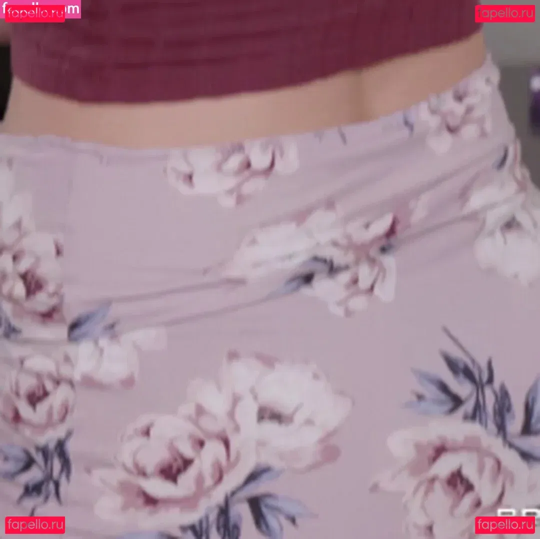 Lena Paul Onlyfans Photo Gallery 