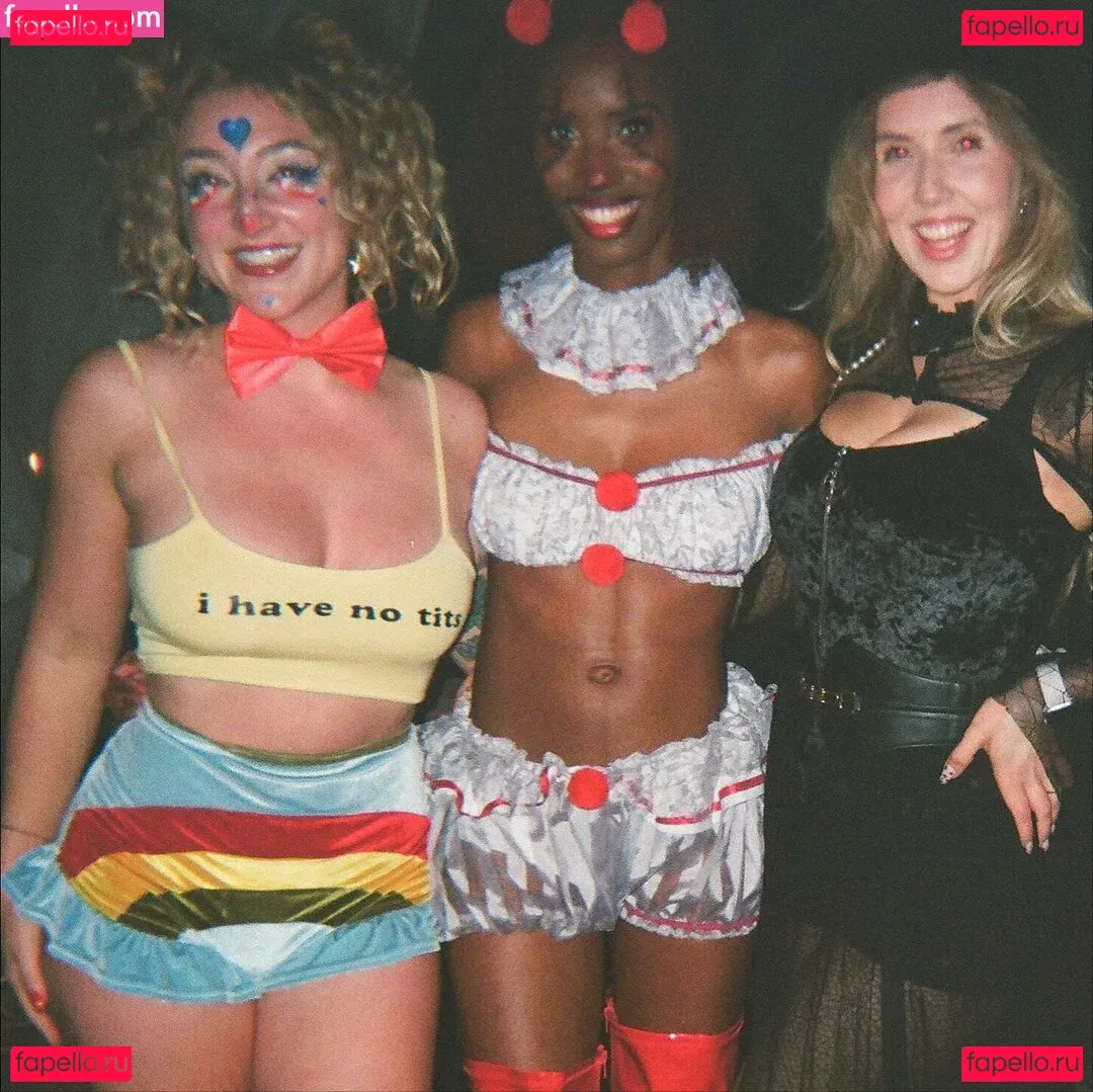 Lena Paul Onlyfans Photo Gallery 