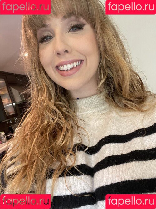 Lena Paul Onlyfans Photo Gallery 