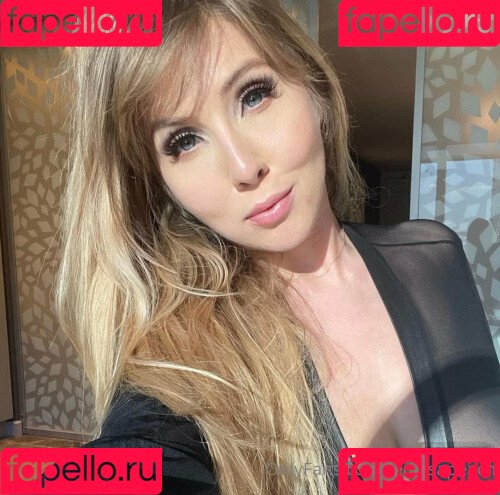 Lena Paul Onlyfans Photo Gallery 