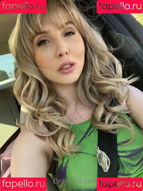 Lena Paul Onlyfans Photo Gallery 