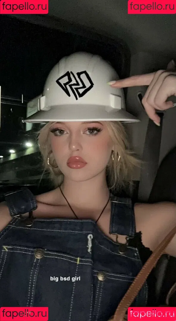 Loren Gray Onlyfans Photo Gallery 