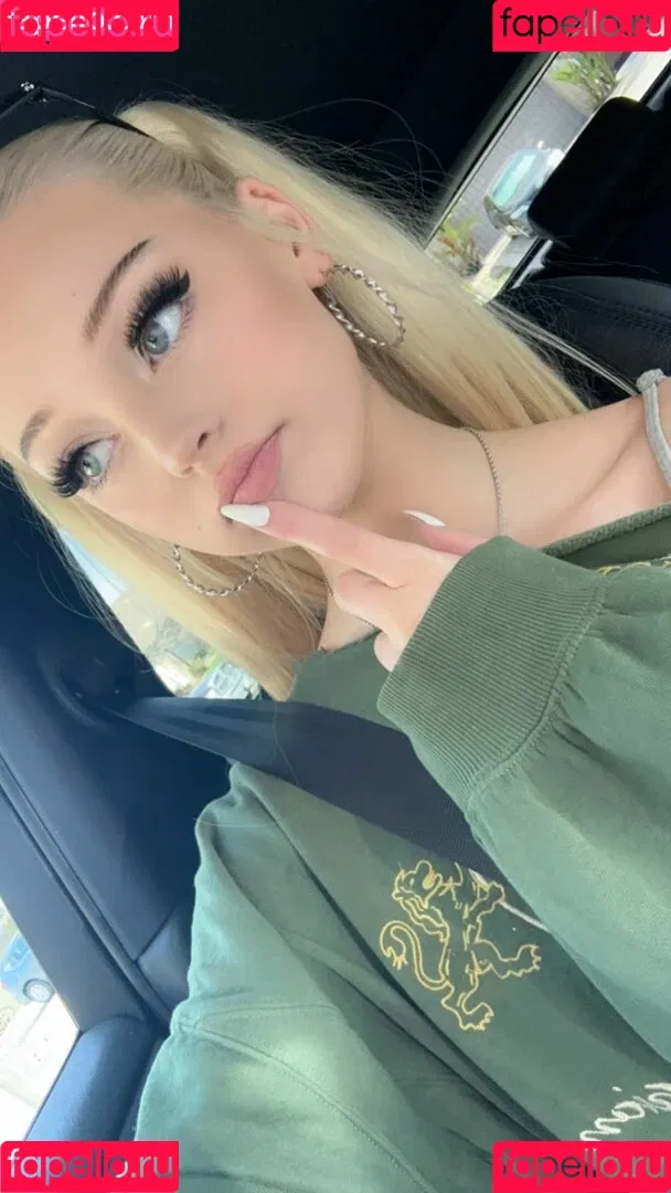Loren Gray Onlyfans Photo Gallery 