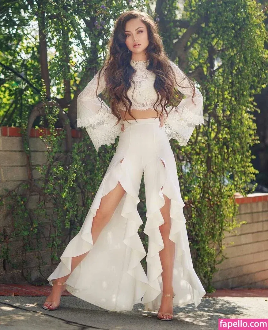 Loren Gray Onlyfans Photo Gallery 