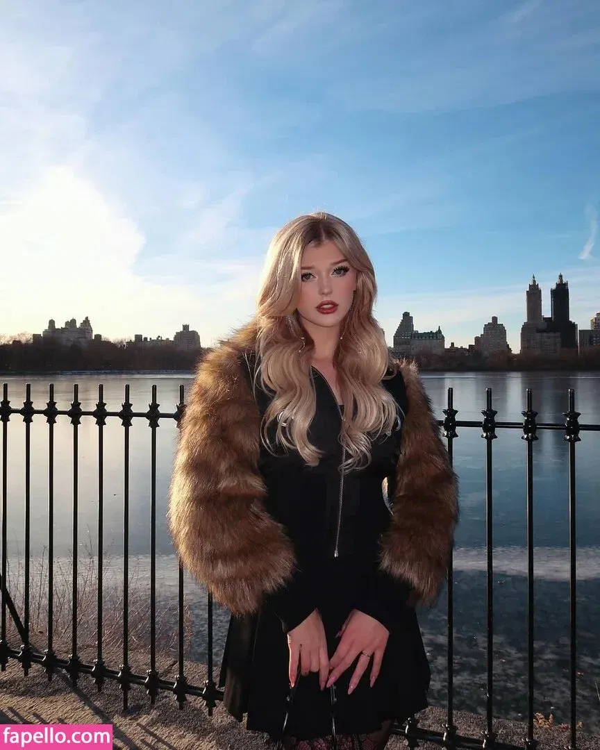 Loren Gray Onlyfans Photo Gallery 