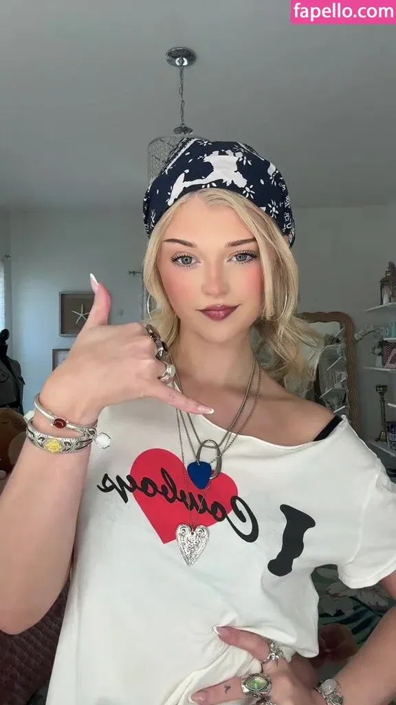 Loren Gray Onlyfans Photo Gallery 