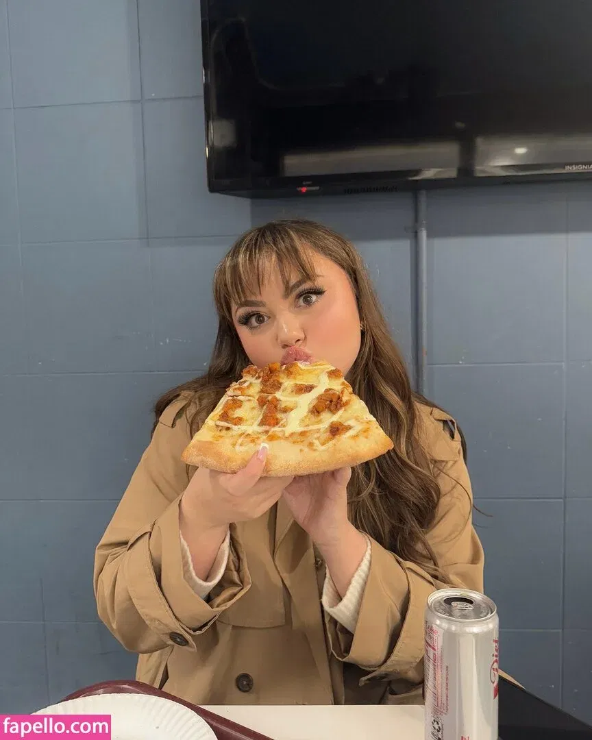 Loren Gray Onlyfans Photo Gallery 