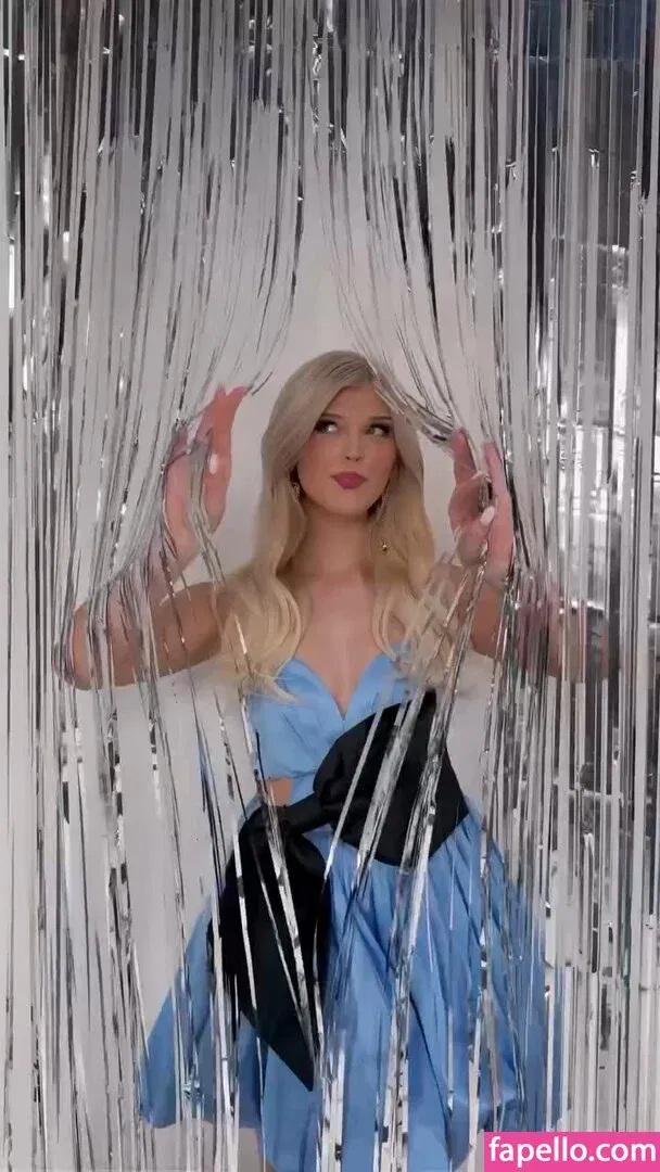 Loren Gray Onlyfans Photo Gallery 