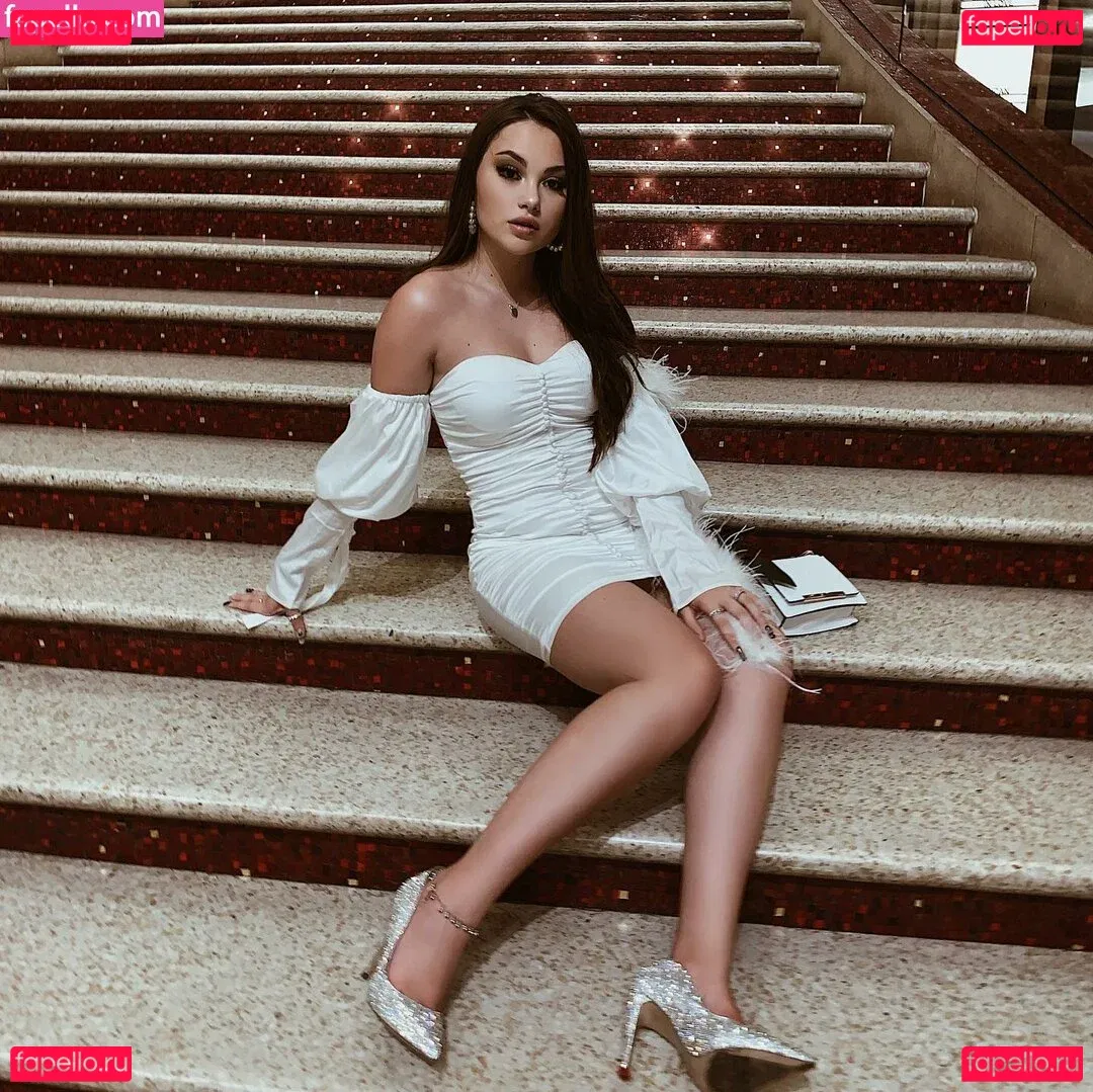 Loren Gray Onlyfans Photo Gallery 