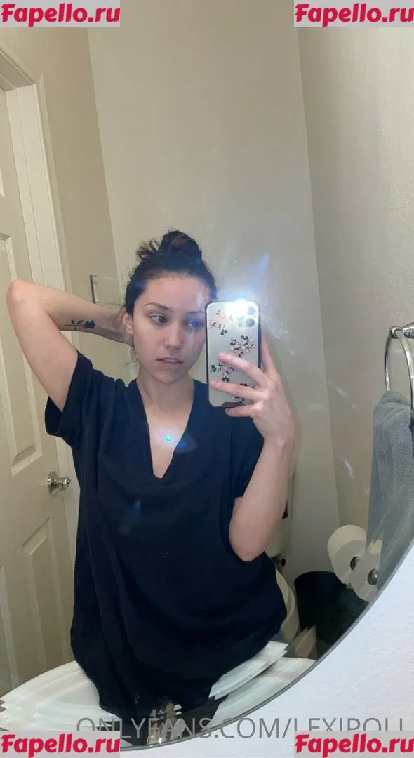 Lexipoll Onlyfans Photo Gallery 