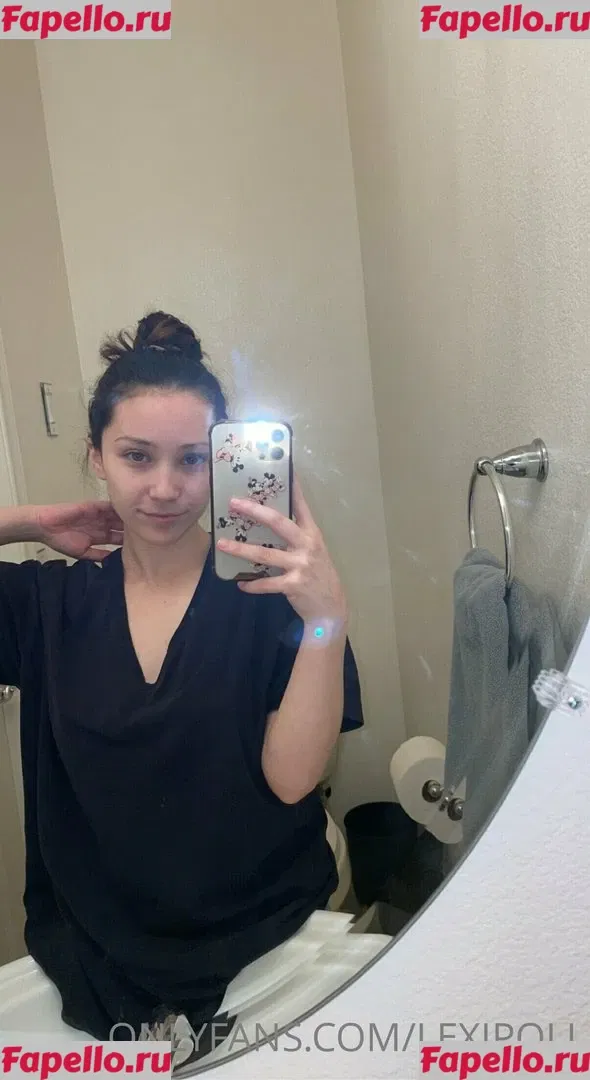 Lexipoll Onlyfans Photo Gallery 