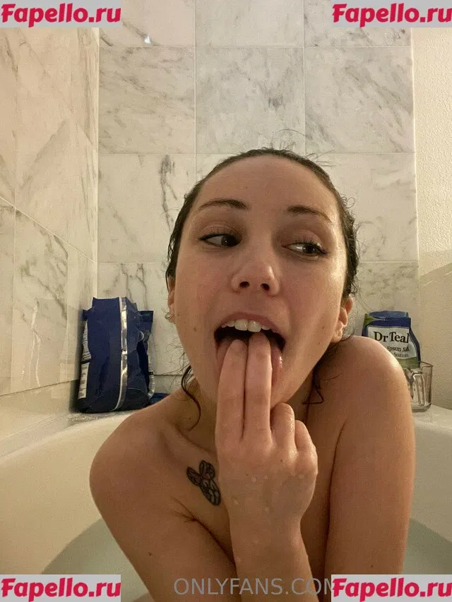 Lexipoll Onlyfans Photo Gallery 