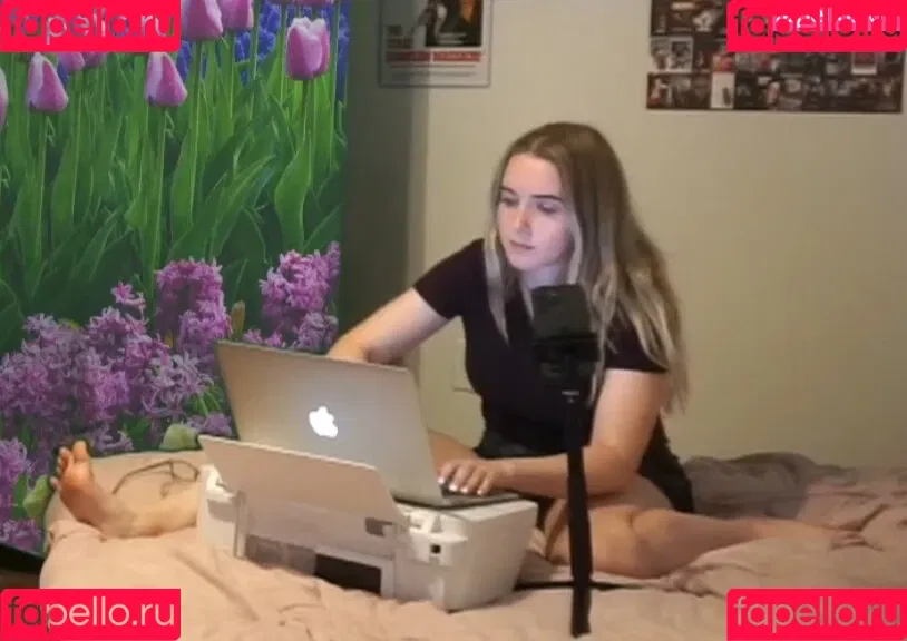 emilycc Onlyfans Photo Gallery 