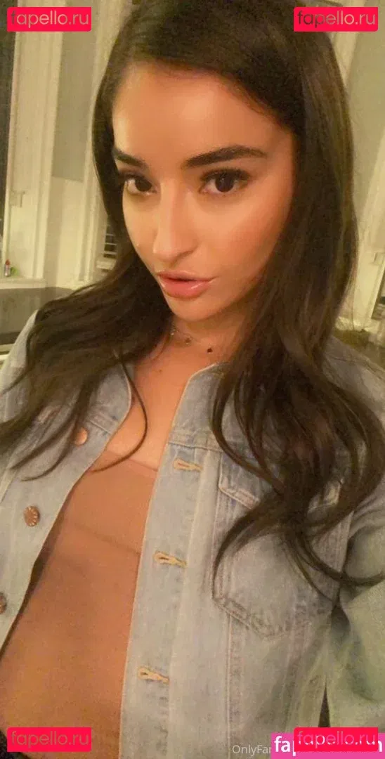 emilycc Onlyfans Photo Gallery 