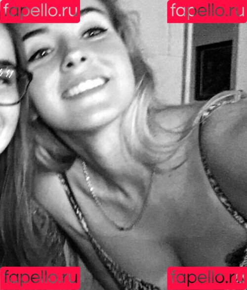 emilycc Onlyfans Photo Gallery 