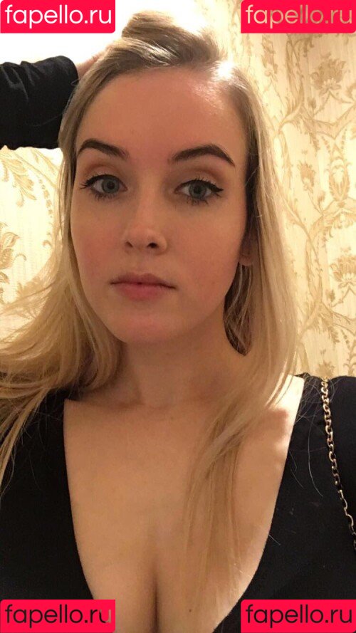 emilycc Onlyfans Photo Gallery 