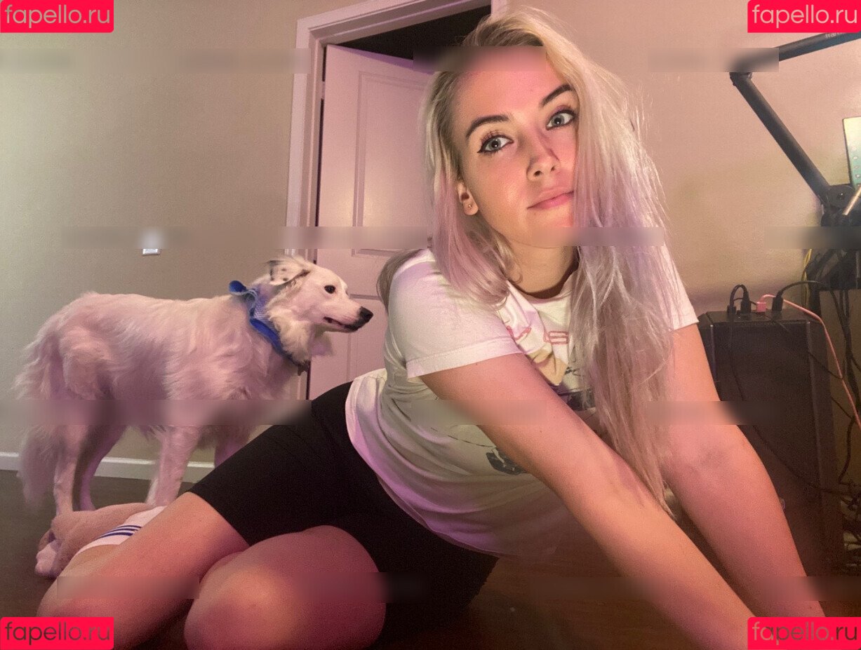 emilycc Onlyfans Photo Gallery 