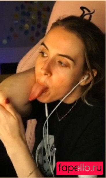 emilycc Nude Onlyfans Photo 21