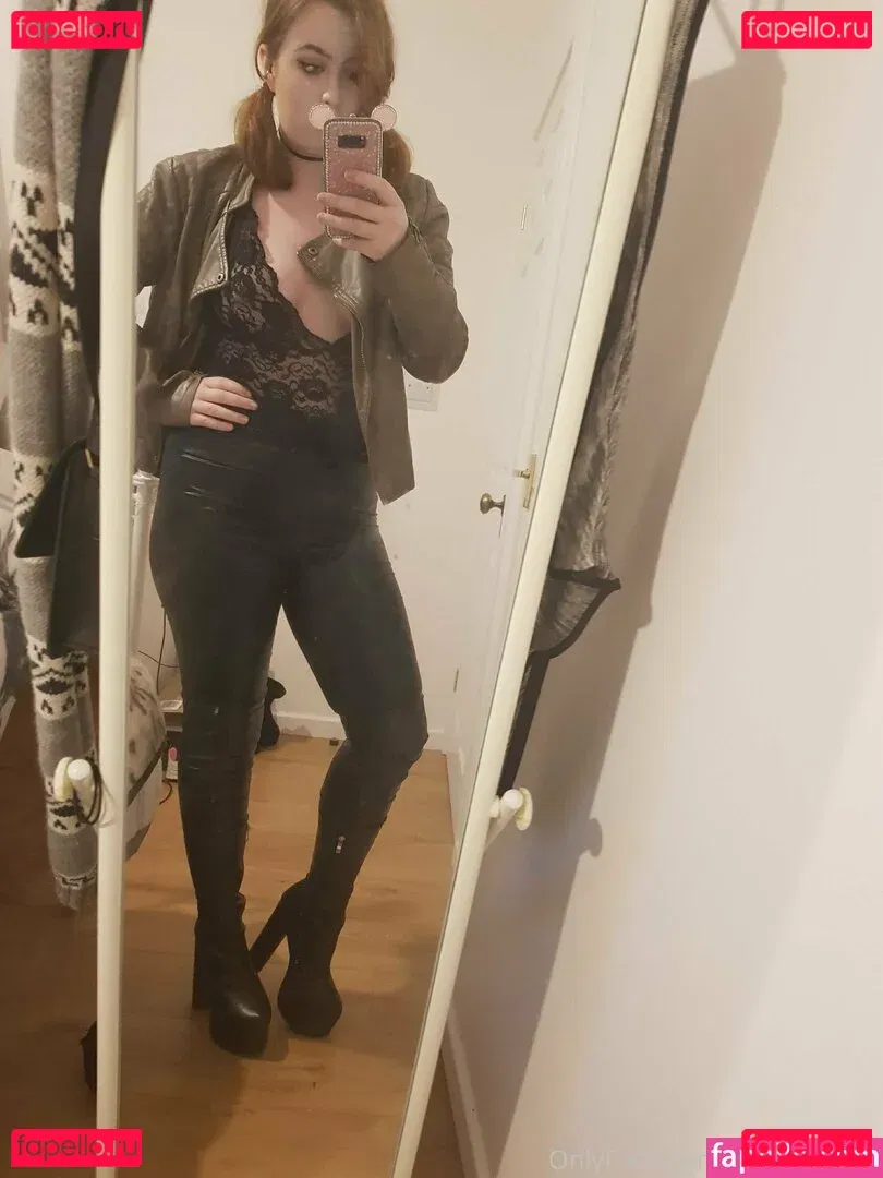 kittymisfituk Onlyfans Photo Gallery 