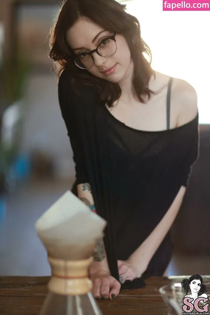 Feryn Suicide Onlyfans Photo Gallery 