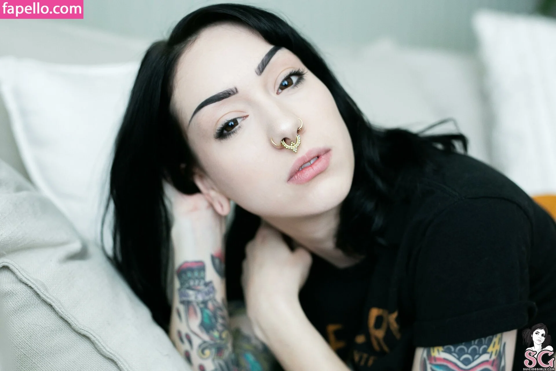 Feryn Suicide Onlyfans Photo Gallery 
