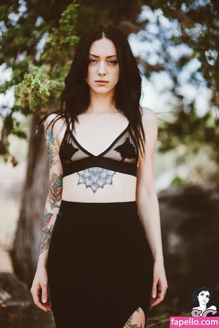 Feryn Suicide Onlyfans Photo Gallery 