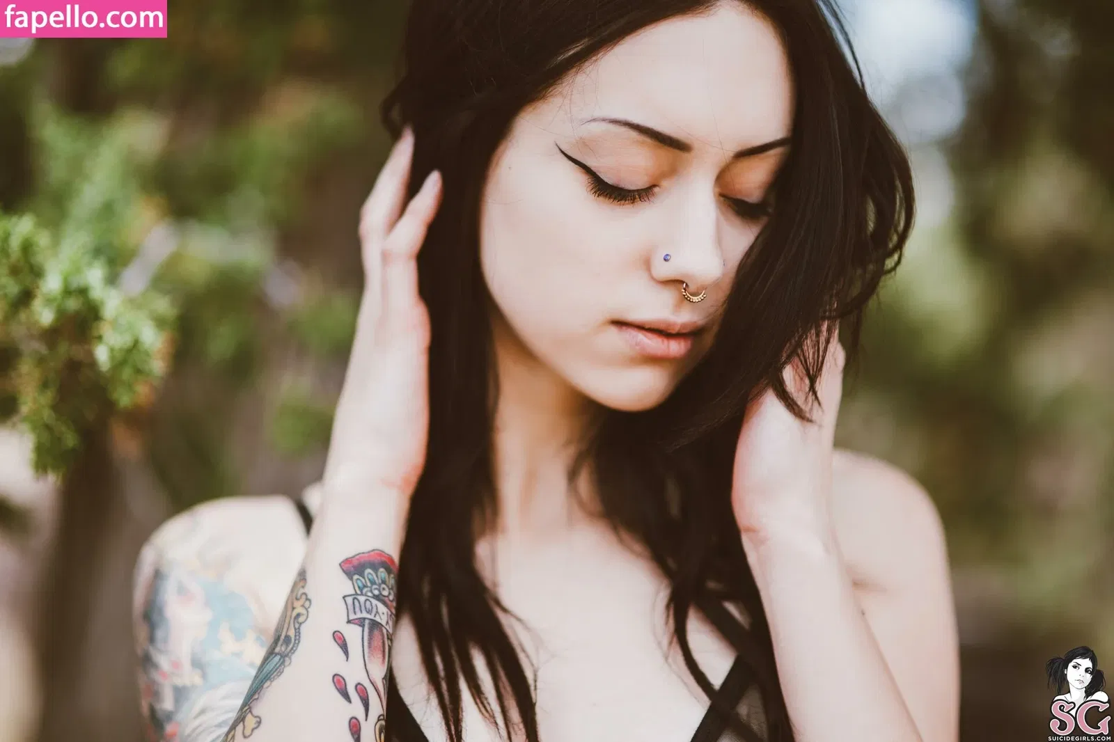 Feryn Suicide Onlyfans Photo Gallery 