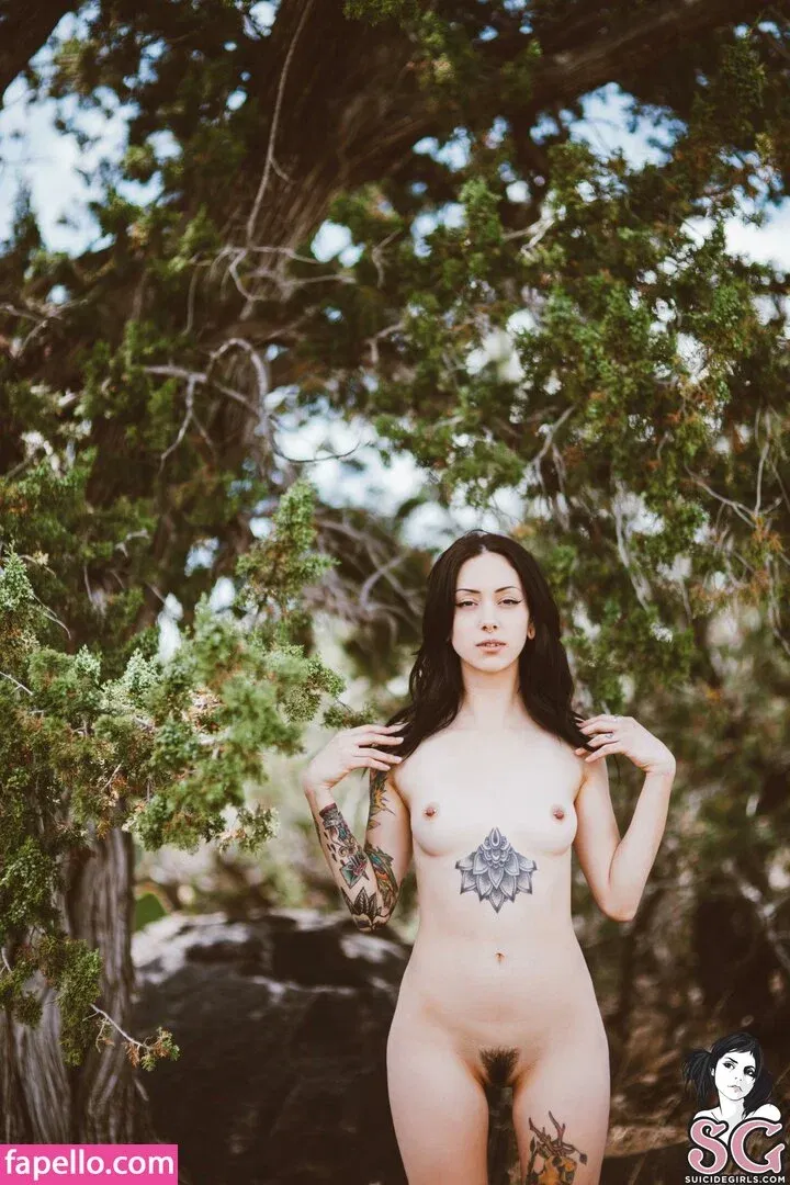 Feryn Suicide Onlyfans Photo Gallery 