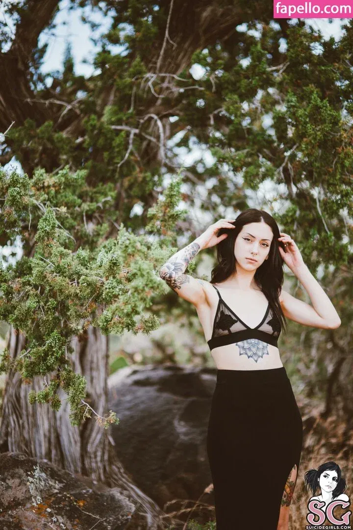 Feryn Suicide Onlyfans Photo Gallery 